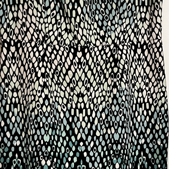 Connected Apparel Sleeveless Dress - Picture 4 of 9